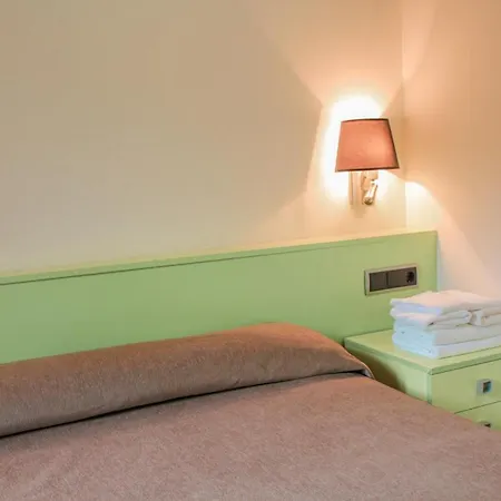 Saloria Hotel 2*