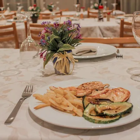 Hotel Saloria 2*